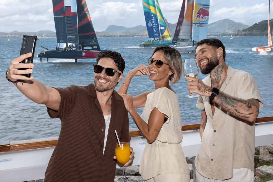 Waterfront Premium Image