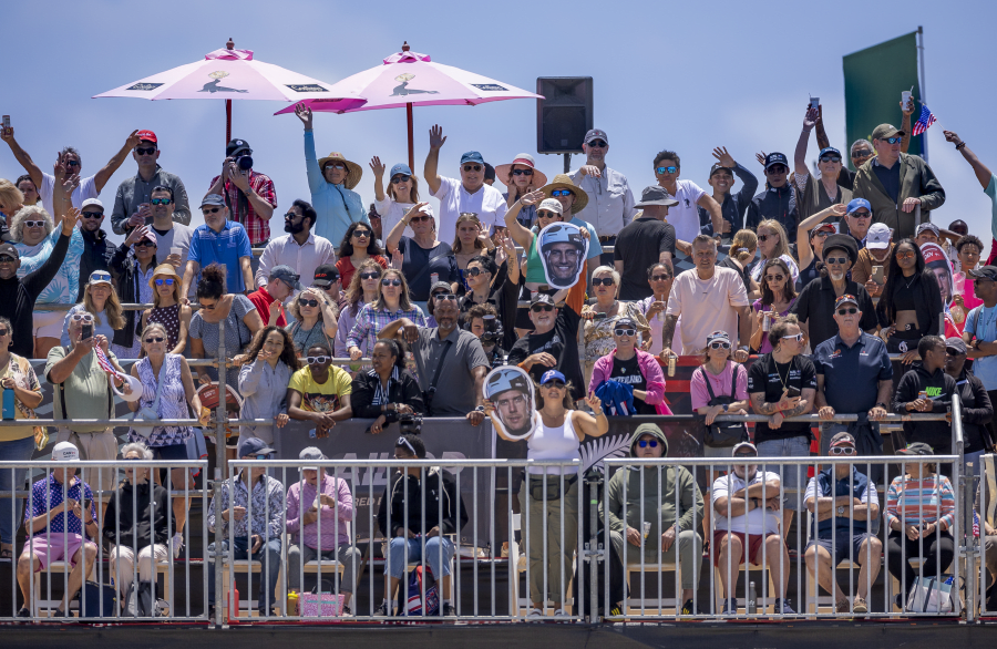 Waterfront viewing platform 