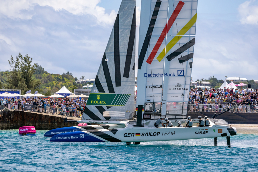 Waterfront viewing platform 